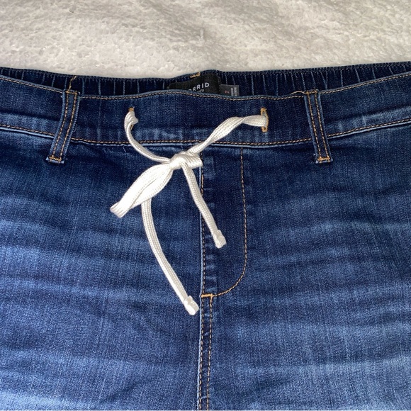 Torrid drawstring Shorts - Picture 2 of 4